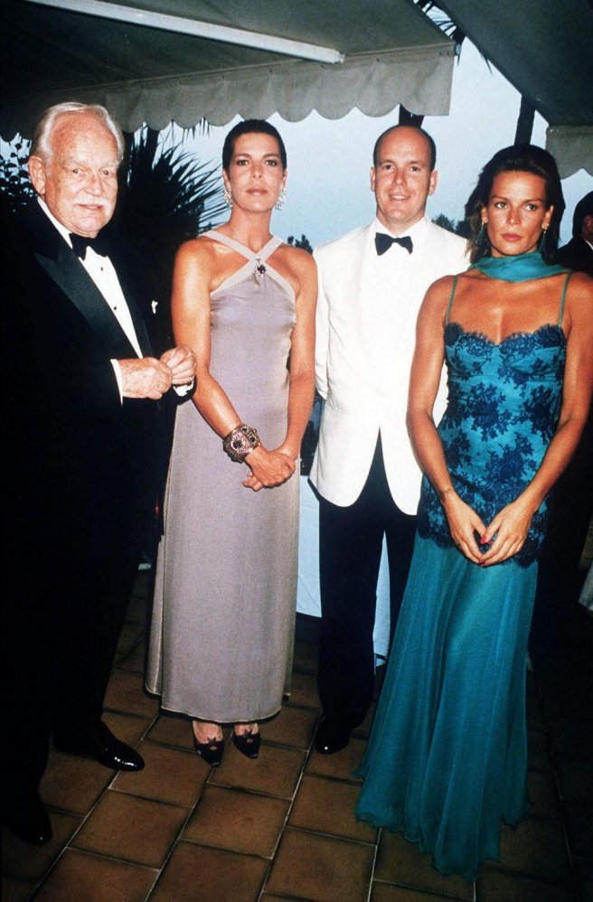 Stéphanie de Monaco entourée de sa famille à Monte-Carlo en 1997