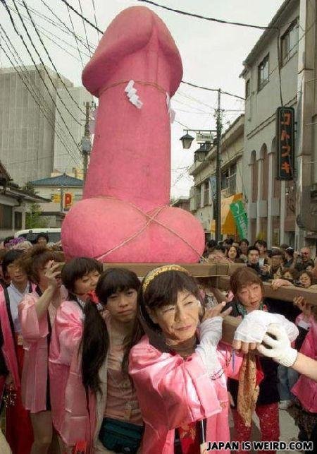 Au Japon, il existe un festival du zizi !
