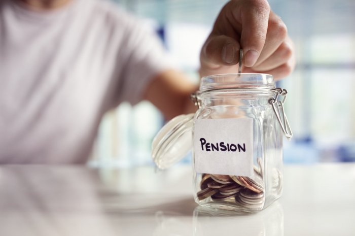 3 - La pension de retraite que touchent les fonctionnaires est plus élevée