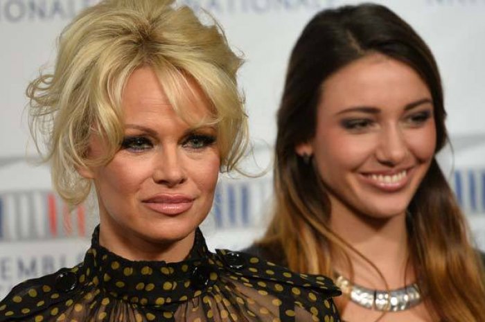 Pamela Anderson à l'Assemblée nationale : le soutien indéfectible de Delphine Wespiser