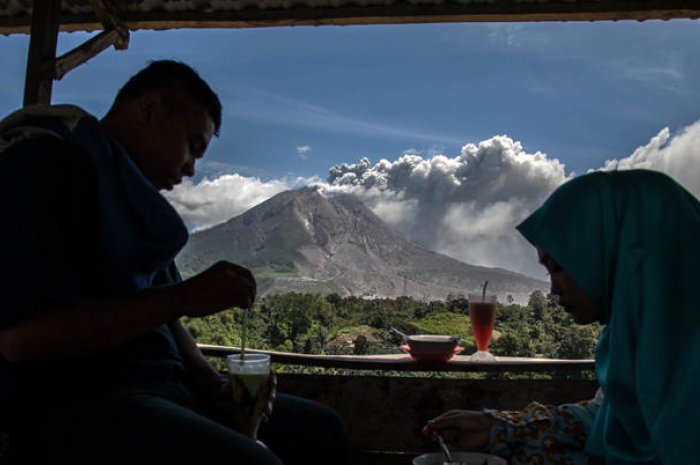 Le mont Sinabung (Indonésie)