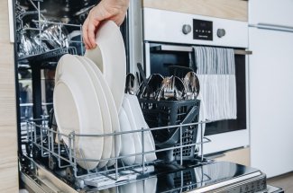 Lave-vaisselle : les astuces pour une vaisselle seche apres le lavage