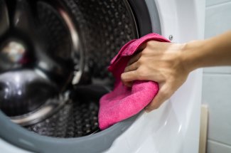 Machine a laver : 5 astuces pour se debarrasser des taches de moisissure