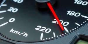 Auto : le limiteur de vitesse devient obligatoire en 2024