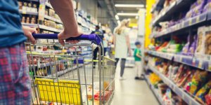 Prix au supermarché : les annonces de Bruno Le Maire pour votre budget en 2024 