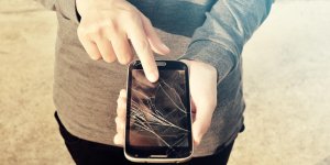 Smartphone : ne jetez pas votre écran cassé, il vaut de l'argent ! 