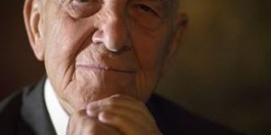 L'ancien résistant Stéphane Hessel, auteur de "Indignez-vous", est mort à 95 ans