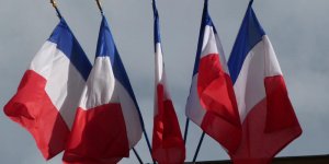 Pourquoi les Français ont du mal à arborer leur drapeau 