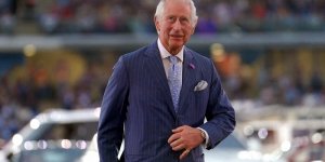 Adultère, conversation coquine et dépenses excessives... Les scandales autour du prince Charles