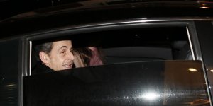 Quand Nicolas Sarkozy "effectuait des sorties nocturnes hyper confidentielles dans des cités"