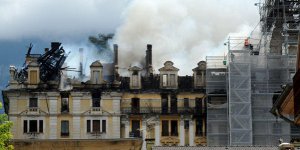 Aix-les-Bains : l'ancien hôtel "le Bernascon" en feu
