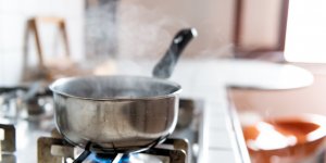 Poêle, casserole… Quand faut-il les remplacer ? 