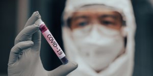 Covid-19 : le gouvernement alerte sur la circulation du virus