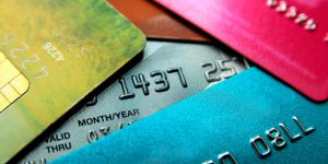 Carte bancaire : tout ce qu'il faut savoir avant de partir en vacances 