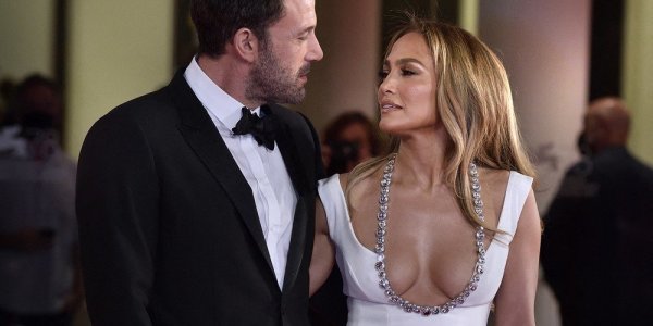 Jennifer Lopez amoureuse : ses plus belles apparitions au bras de Ben Affleck