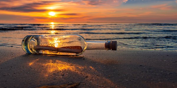 Loire-Atlantique : un étrange message découvert dans une bouteille jetée à la mer