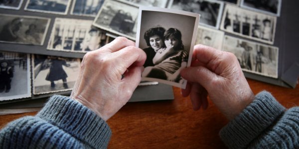 Deep Nostalgia : une application pour donner vie à ses vieilles photos de famille
