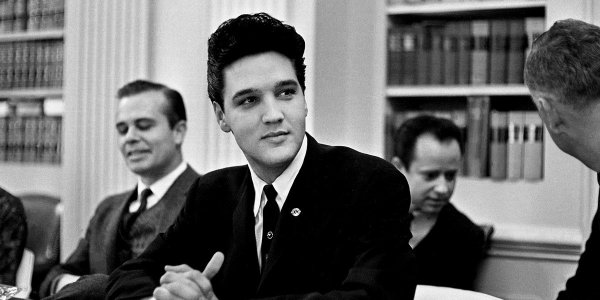 Elvis Presley : à quoi ressemble la tombe du King ? 