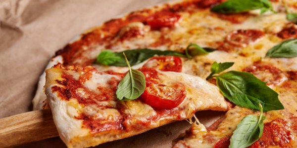 Pizza : l'astuce du glaçon pour qu'elle soit plus croustillante