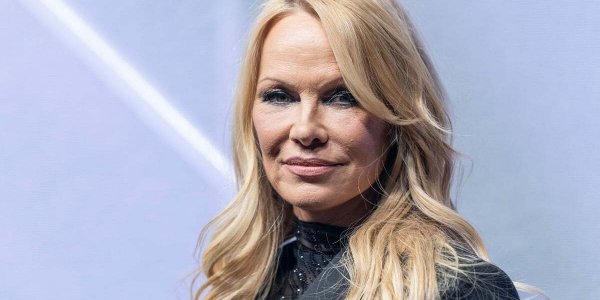 Pamela Anderson battue par son mari : très émue, elle se livre sur les violences qu&#8217;elle a subies