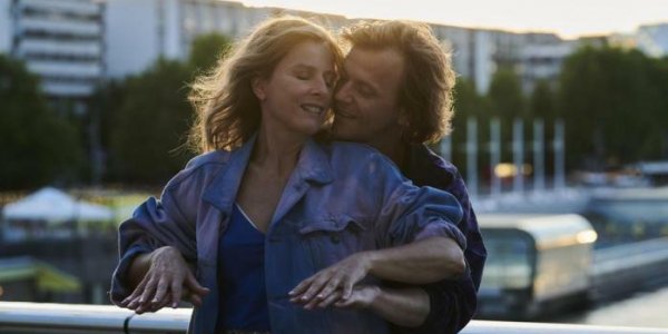 Festival de Cannes 2023 : Alex Lutz et Karin Viard passent "Une nuit" ardente et bavarde