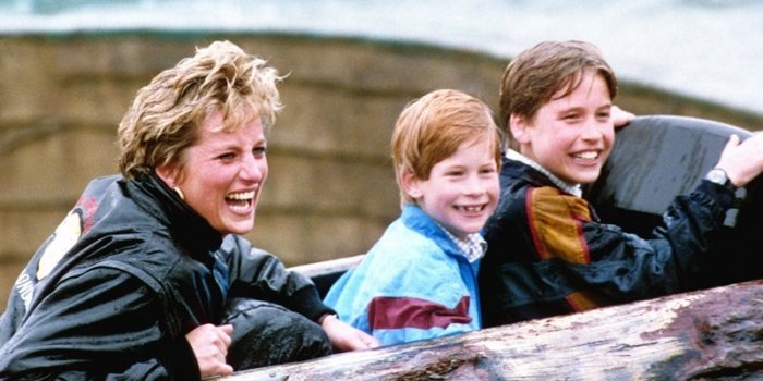 Lady Diana avec les princes William et Harry : d&eacute;couvrez 10 magnifiques clich&eacute;s de famille