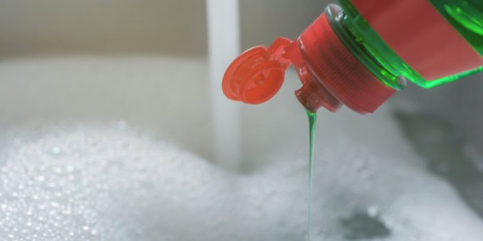 Liquide vaisselle : les objets qu'il ne faut pas nettoyer avec