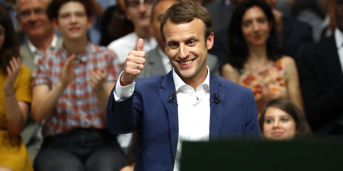Pr&eacute;sidentielle 2022 : que pr&eacute;voit Macron pour les salaires, les aides, la fiscalit&eacute; ?