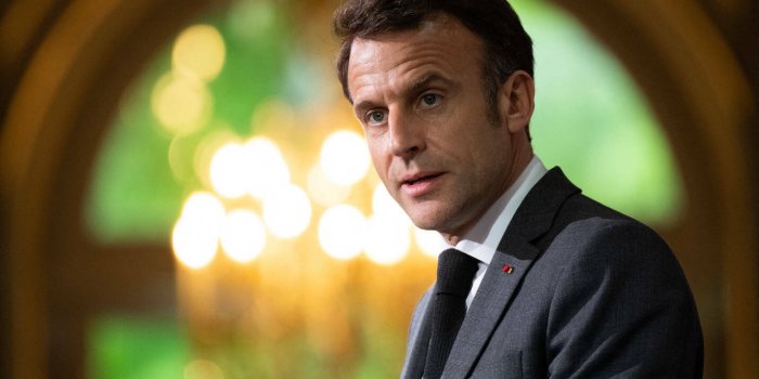 Le plan d&rsquo;attaque d&rsquo;Emmanuel Macron : ce qu&rsquo;il faut retenir de son interview 